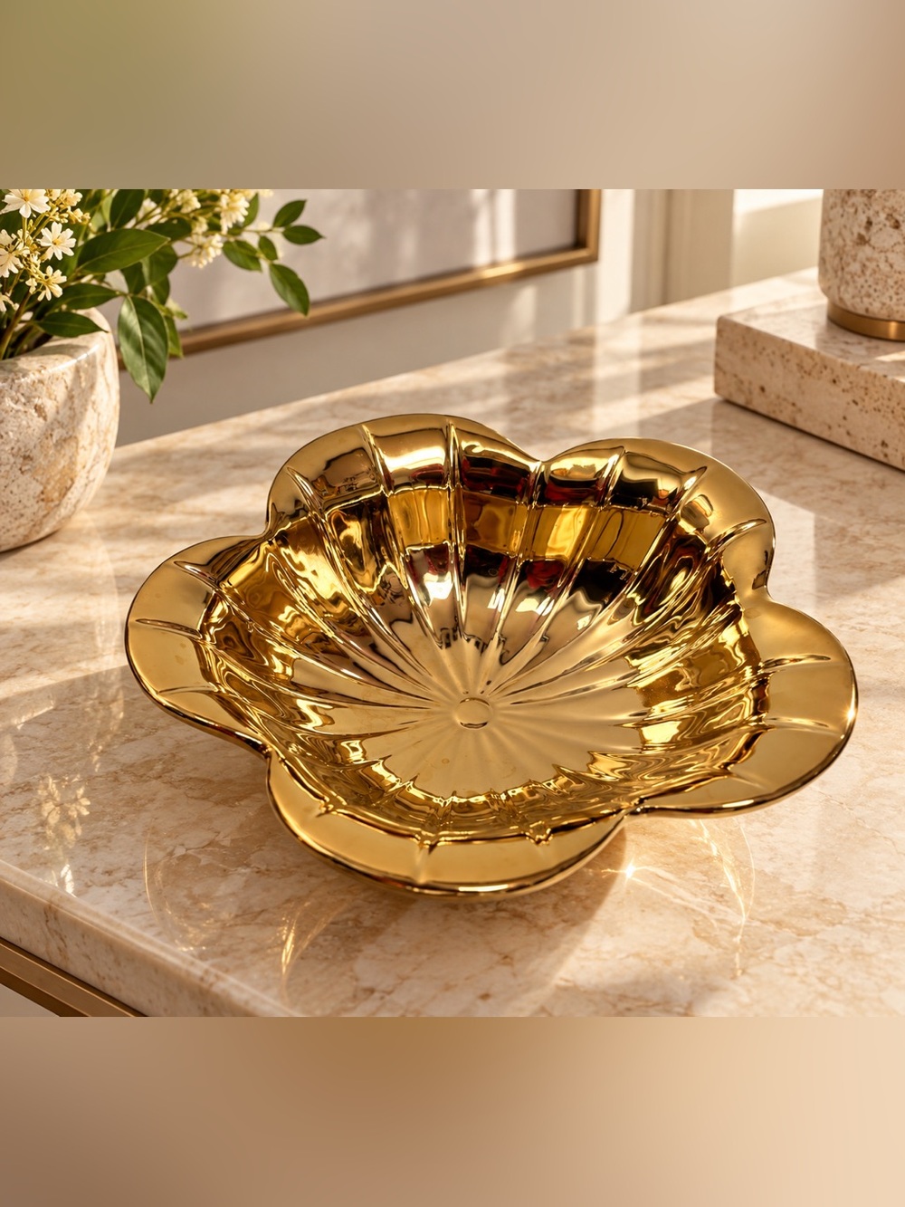 Gold Decorative Shell Bowl - Elegant Home Dining Accent